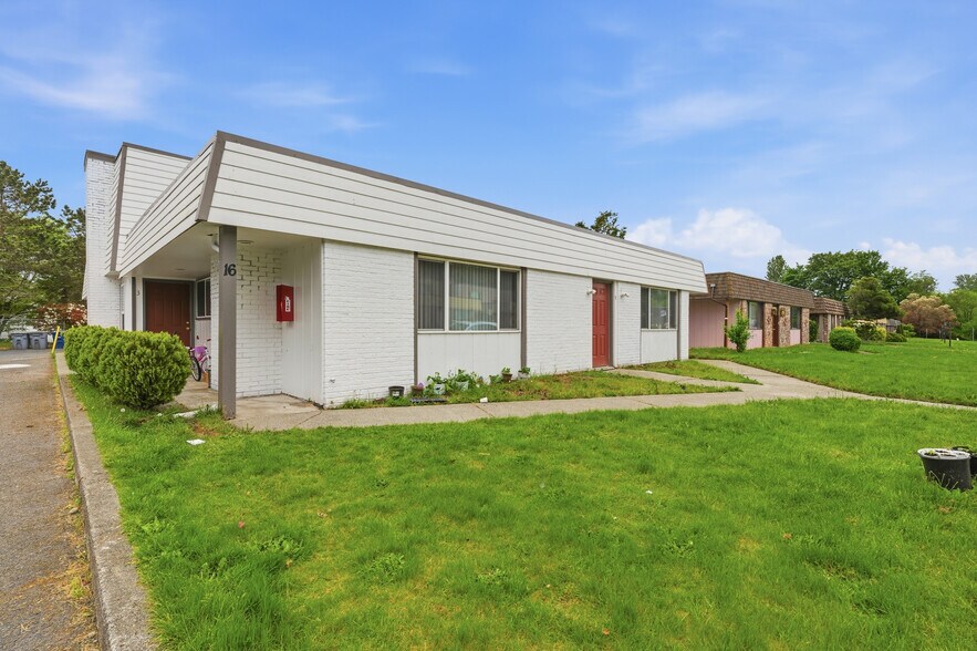 16 147th Ave SE, Bellevue, WA à vendre - Photo de l’immeuble – Image 2 sur 20