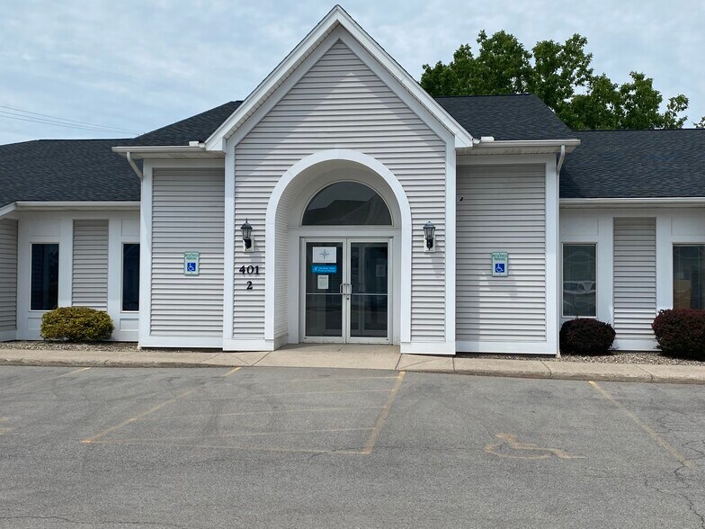 401 Penbrooke Dr, Penfield, NY à louer - Photo de l’immeuble – Image 2 sur 13