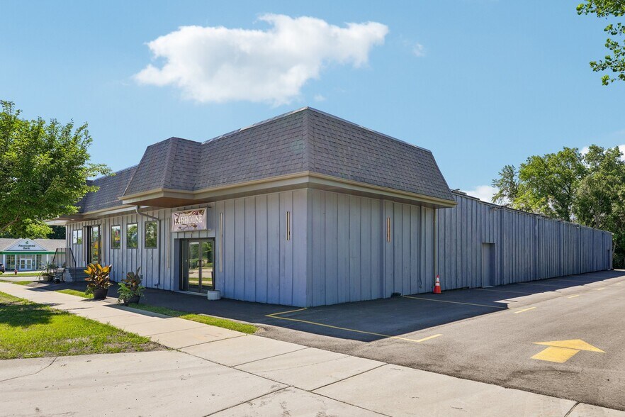S76W17745 Janesville Rd, Muskego, WI à vendre - Photo de l’immeuble – Image 2 sur 46