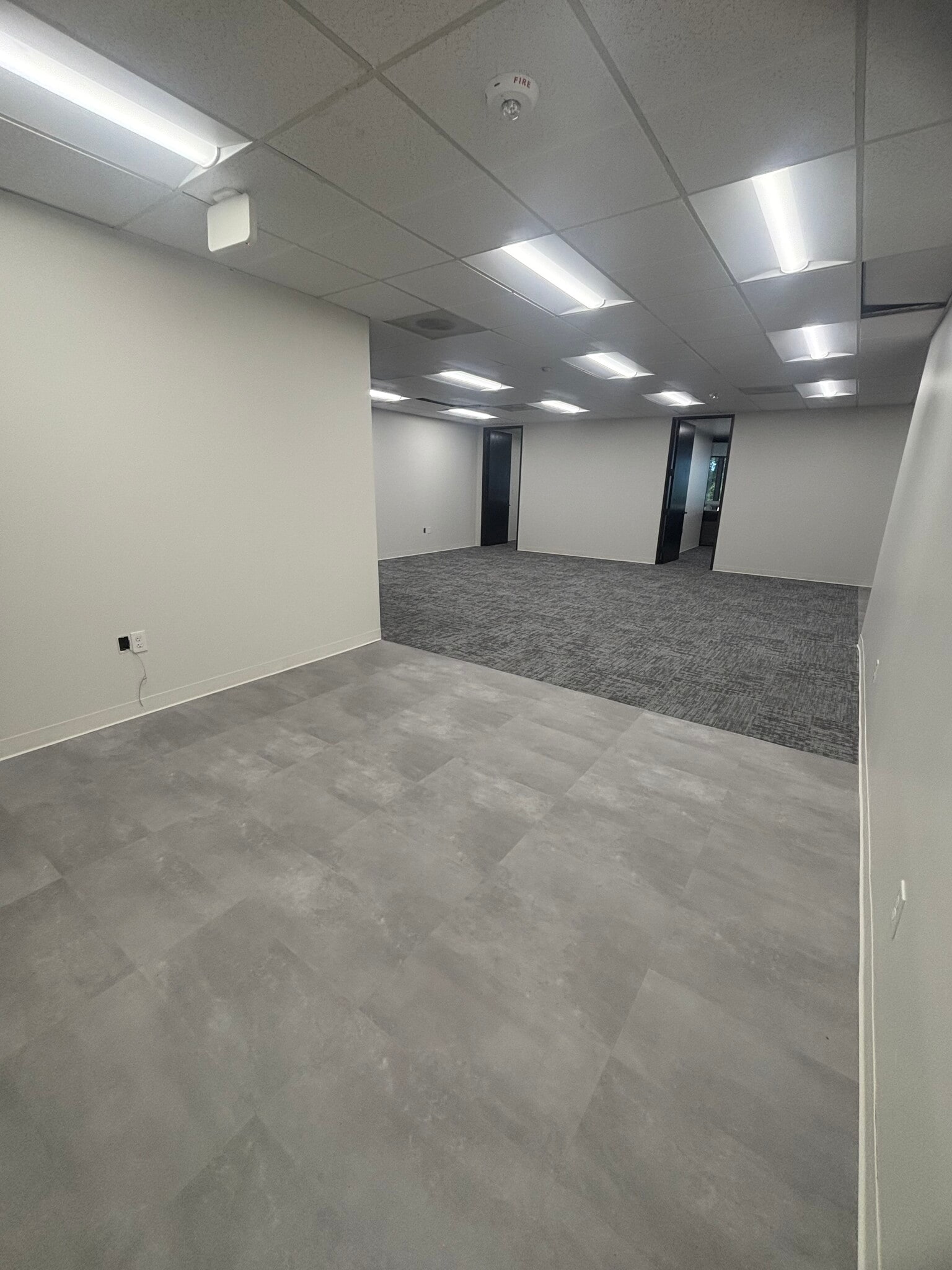 524 E Lamar Blvd, Arlington, TX à louer Photo intérieure– Image 1 sur 5