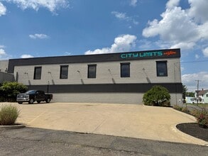 641 Lincoln Way W, Massillon, OH à louer Photo intérieure– Image 1 sur 34