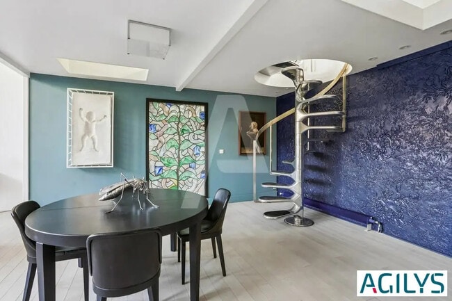 Plus de détails pour Local d’activités à vendre