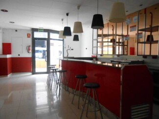 Plus de détails pour Local commercial à louer