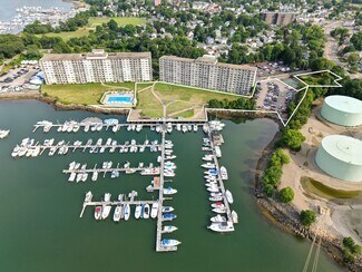 Plus de détails pour 1 Cove Way, Quincy, MA - Spécialisé à vendre