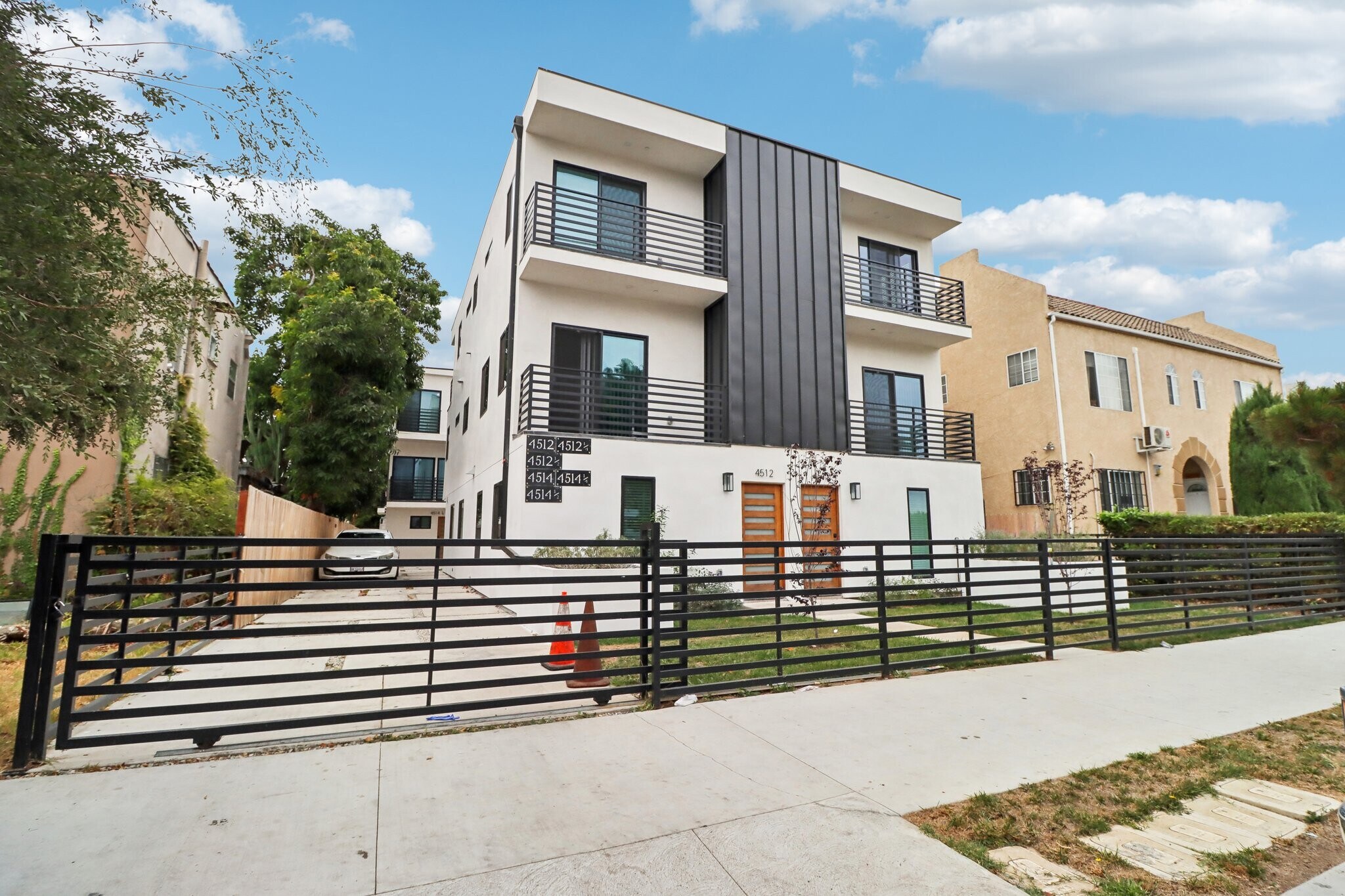 4512 St Elmo Dr, Los Angeles, CA à vendre Photo principale– Image 1 sur 35