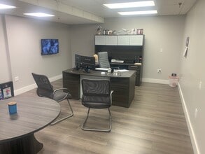 7525-7575 NW 74th Ave, Medley, FL à louer Photo intérieure– Image 2 sur 3