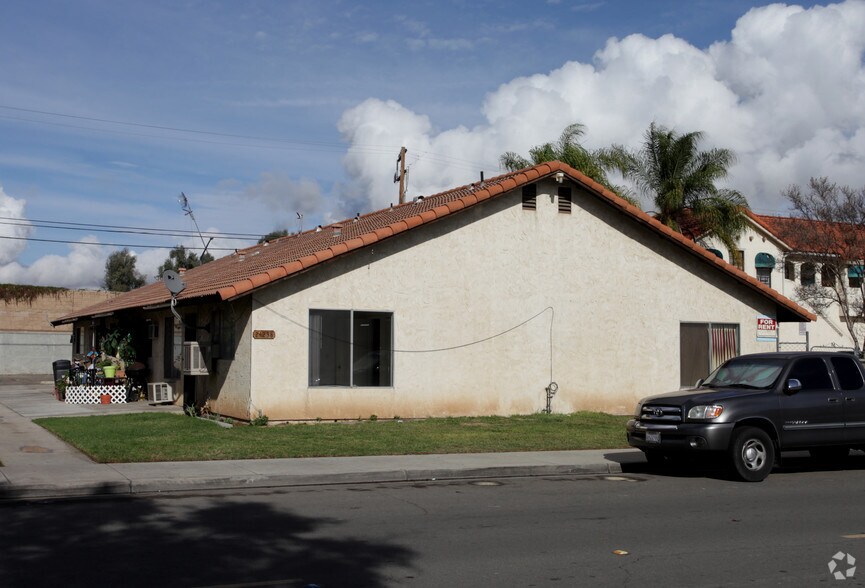 24238 Postal Ave, Moreno Valley, CA à vendre - Photo de l’immeuble – Image 3 sur 9