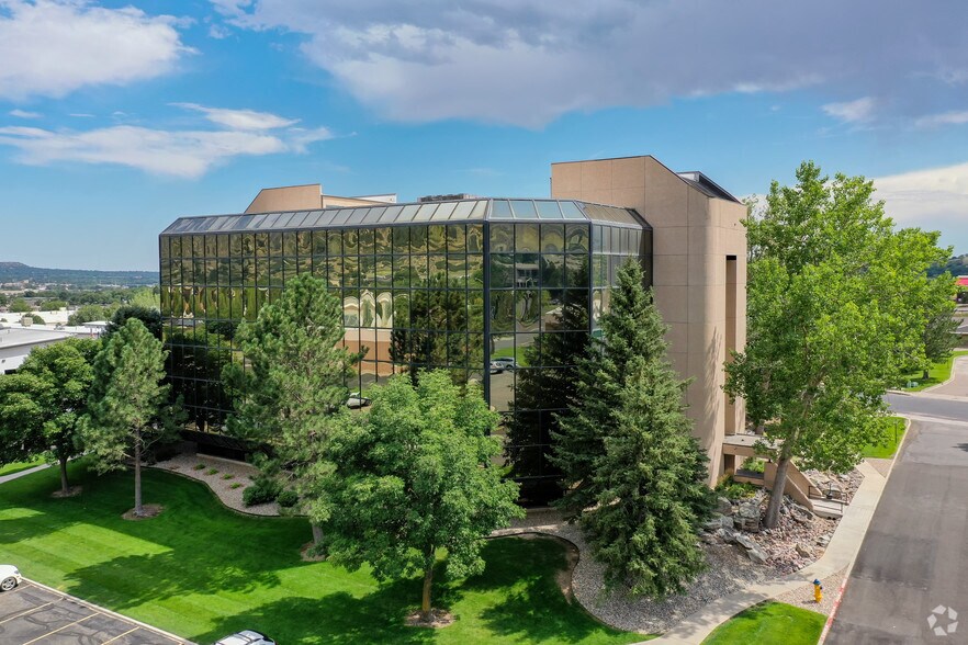 1115 Elkton Dr, Colorado Springs, CO à louer - Photo de l’immeuble – Image 2 sur 11