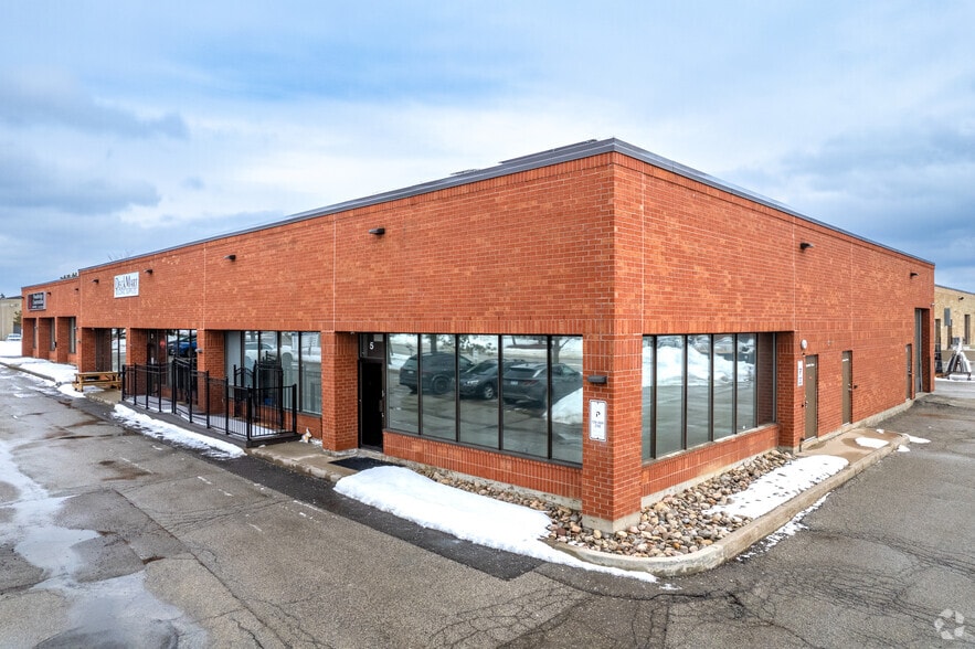 100 Marycroft Ave, Vaughan, ON à louer - Photo principale – Image 1 sur 2