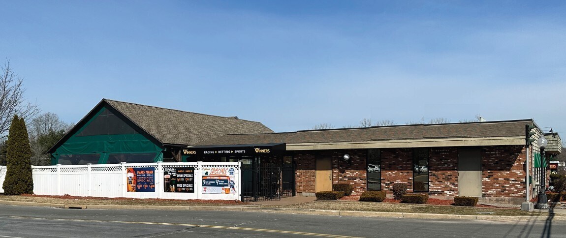 103 Tolland Tpke, Manchester, CT à vendre Photo principale– Image 1 sur 2