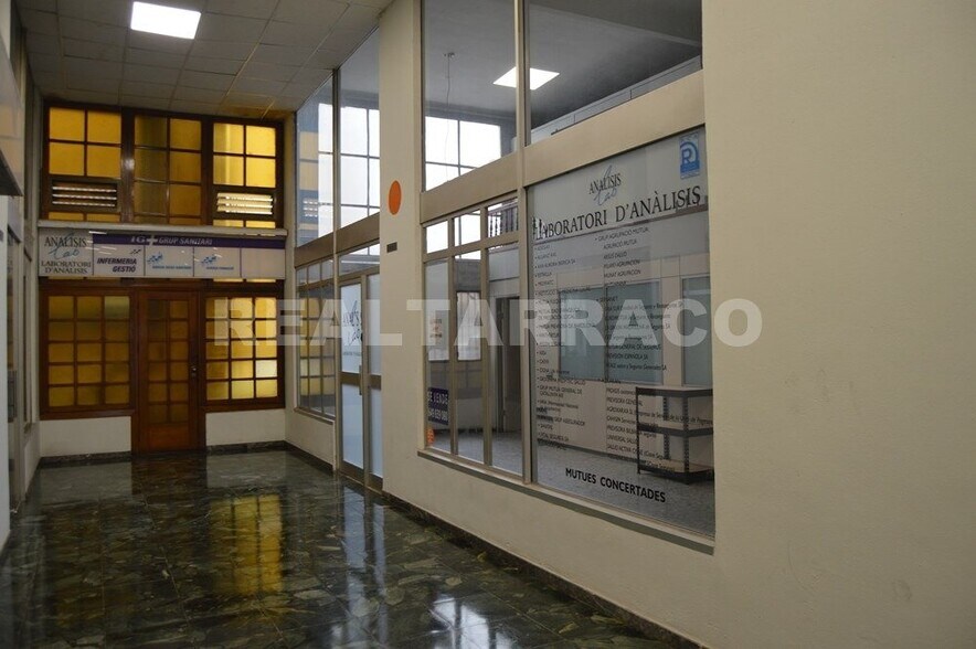 Immeuble residentiel dans Tarragona à vendre - Photo de l’immeuble – Image 2 sur 11
