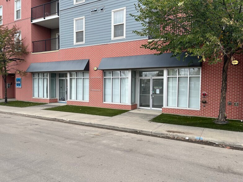 10416 81st Ave NW, Edmonton, AB à louer - Photo de l’immeuble – Image 1 sur 9