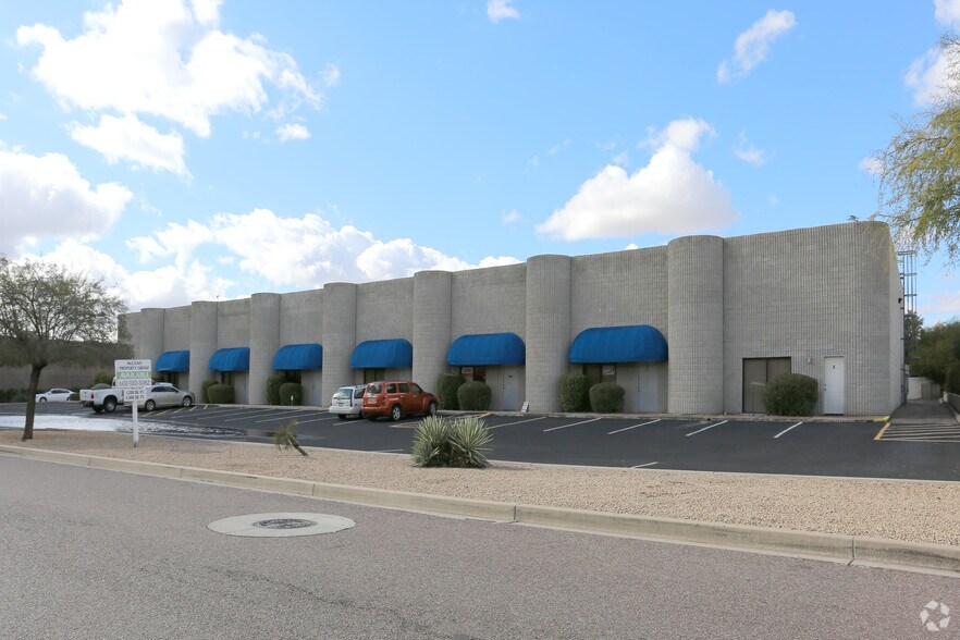 302 W Melinda Ln, Phoenix, AZ à louer - Photo principale – Image 1 sur 4