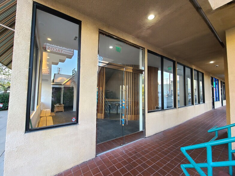 4383 Tujunga Ave, Studio City, CA à louer - Photo de l’immeuble – Image 3 sur 12