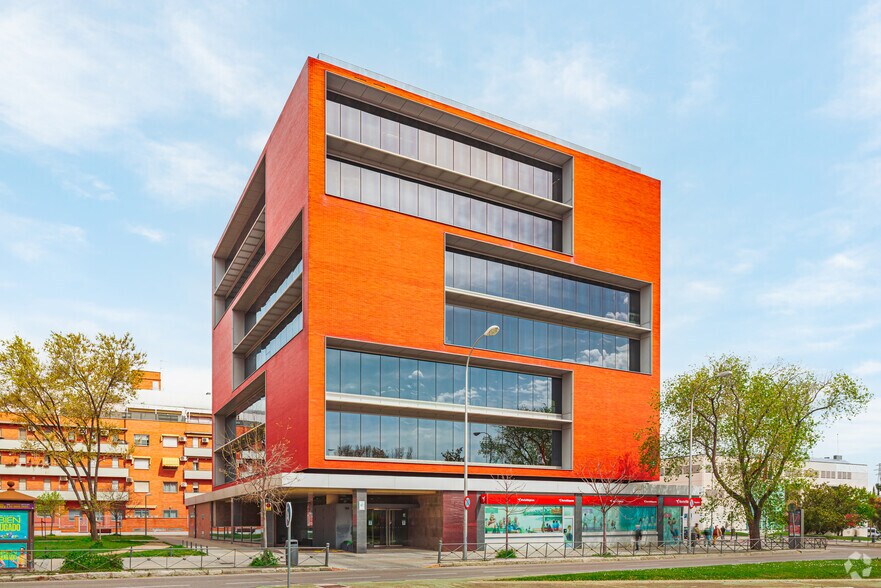 Bureau dans Madrid, Madrid à vendre - Photo de l’immeuble – Image 3 sur 3