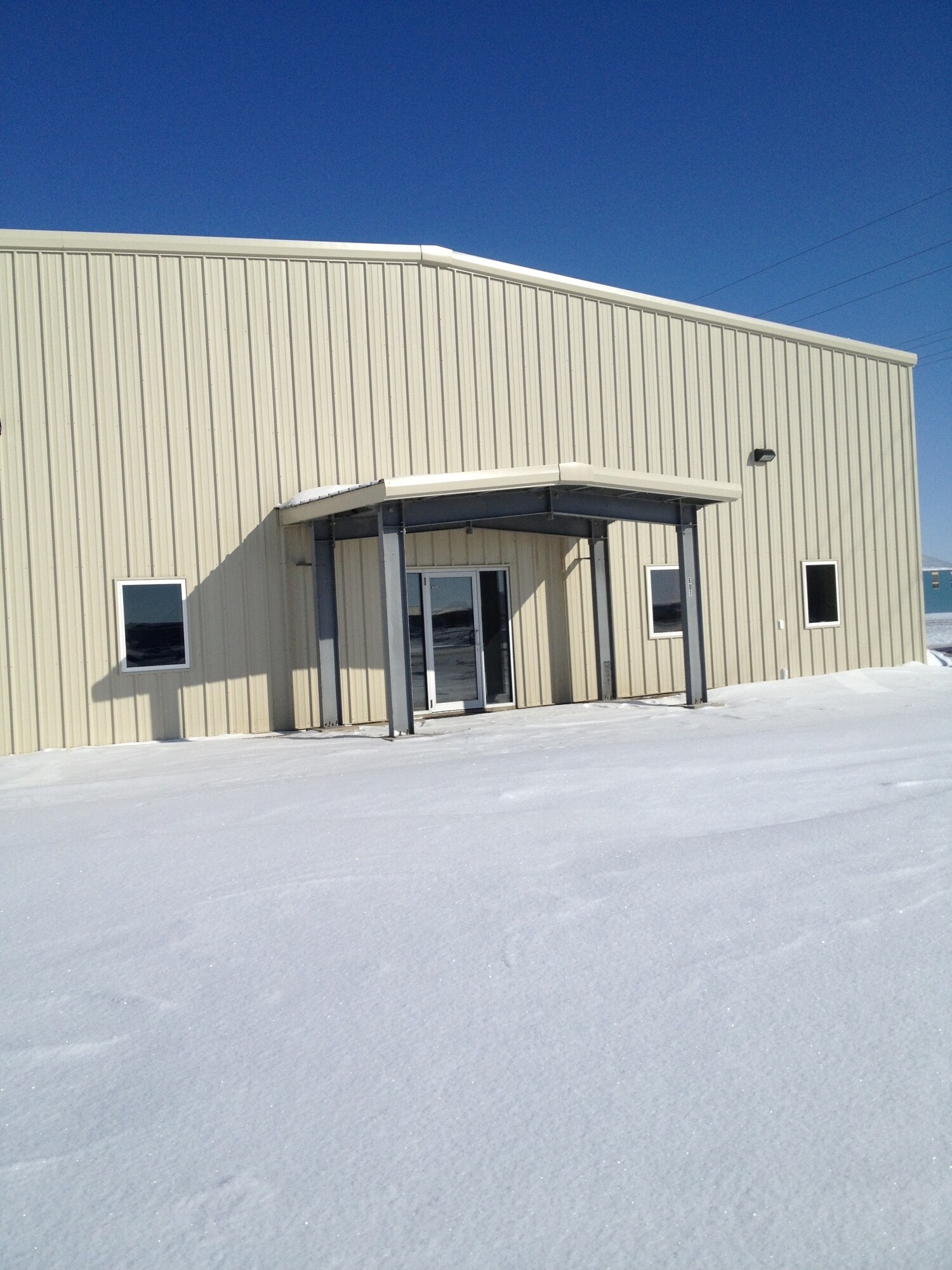 409 5th St SE, Tioga, ND à vendre Photo de l’immeuble– Image 1 sur 9