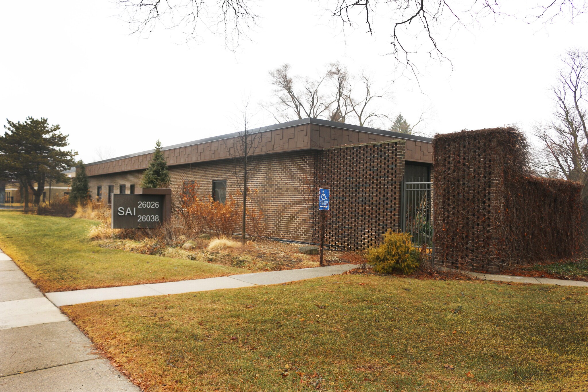 26026-26038 Woodward Ave, Royal Oak, MI à vendre Photo principale– Image 1 sur 10