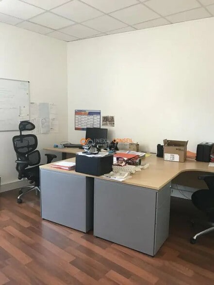 Bureau dans Saint-Ouen-sur-Seine à louer - Photo de l’immeuble – Image 1 sur 5