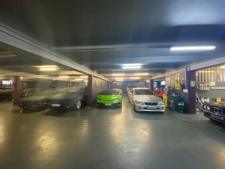 Local d'activités dans Lyon à vendre - Photo de l’immeuble – Image 3 sur 6