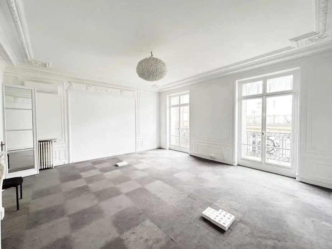 1-3 Rue De Penthièvre, Paris à louer Photo intérieure– Image 1 sur 13