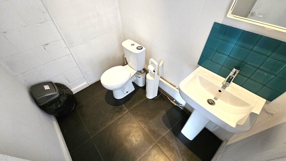 41-75 Consort Rd, Londres à louer - Photo de l’immeuble – Image 3 sur 7