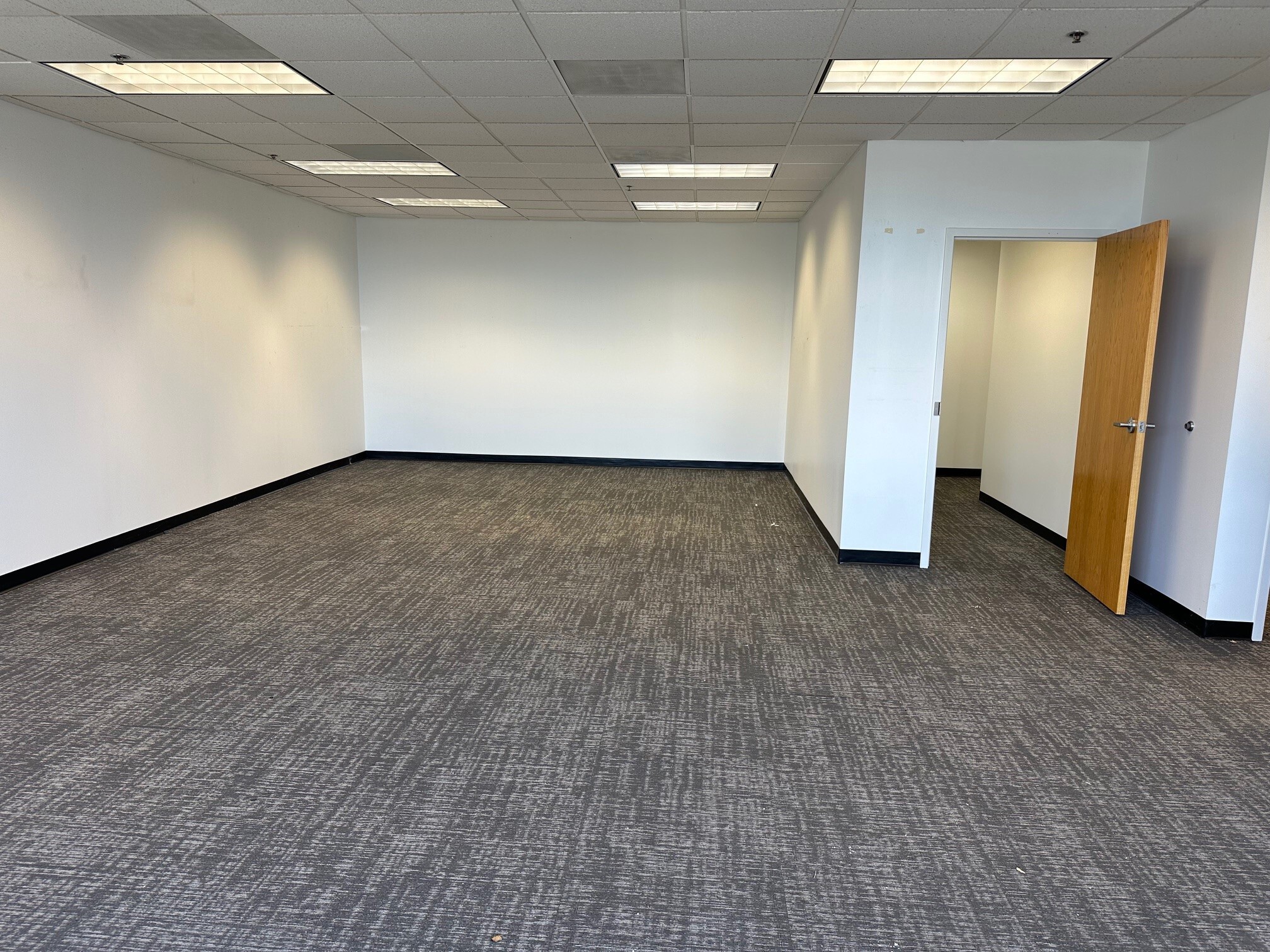 270 Remington Blvd, Bolingbrook, IL à louer Photo intérieure– Image 1 sur 5