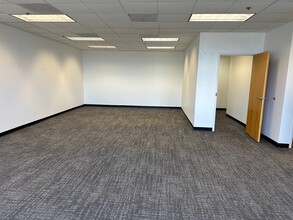 270 Remington Blvd, Bolingbrook, IL à louer Photo intérieure– Image 1 sur 5
