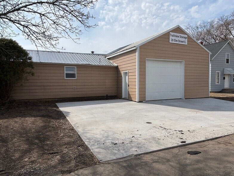 28 East Elm Street, Saint Joseph, MN à louer - Photo de l’immeuble – Image 2 sur 15