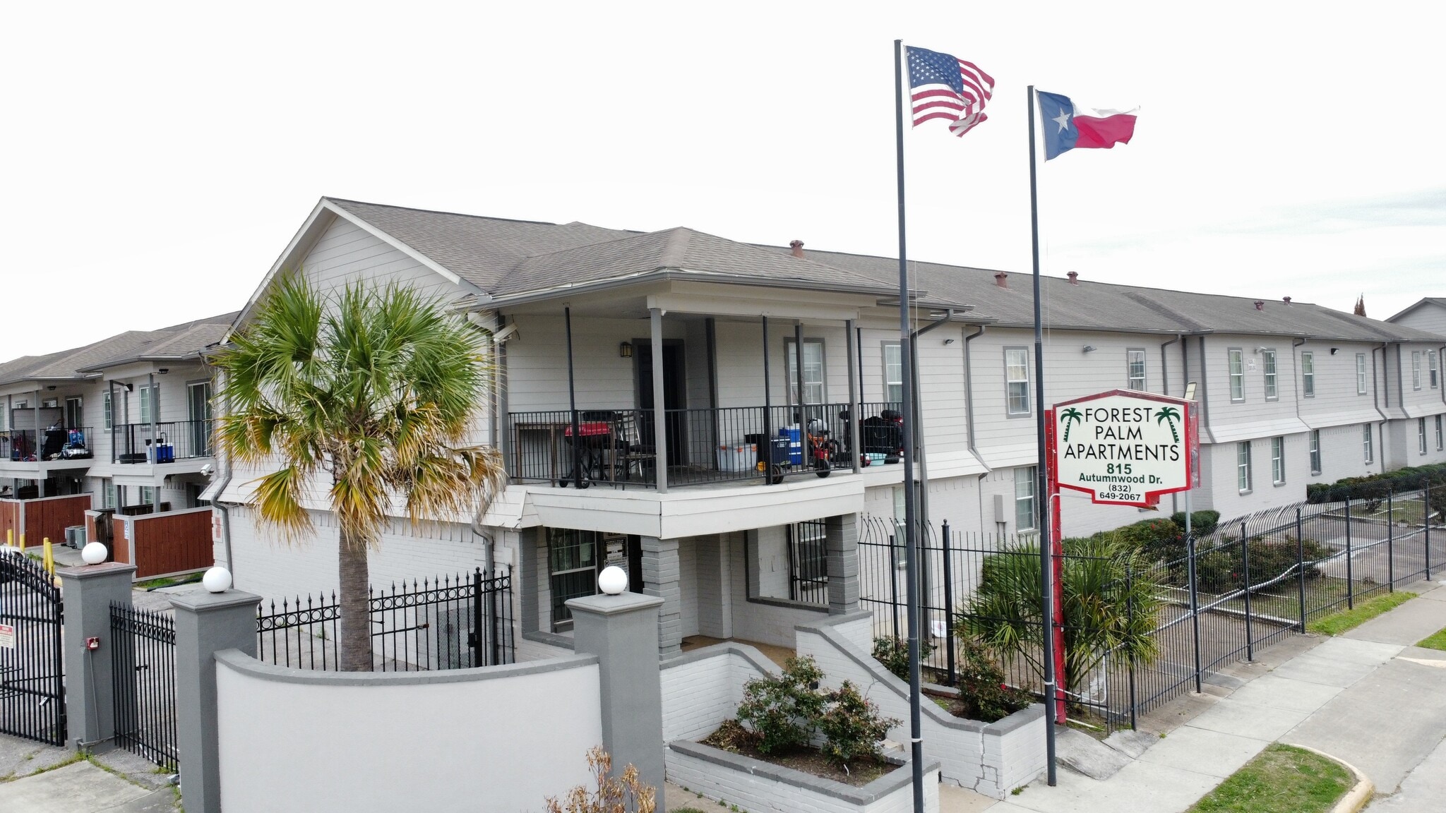 815 Autumnwood Dr, Houston, TX à vendre Photo principale– Image 1 sur 5