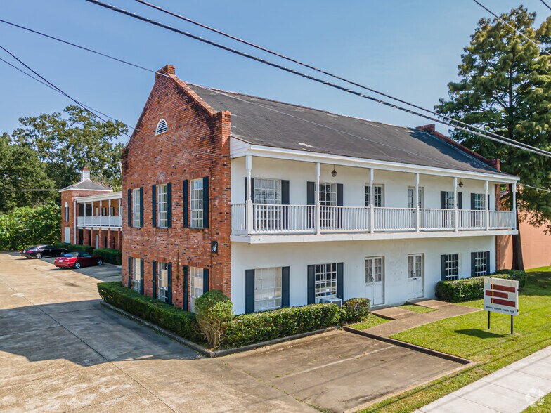 660 N Foster Blvd, Baton Rouge, LA à louer - Photo principale – Image 1 sur 4