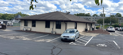 447 Meriden Rd, Waterbury, CT à louer Photo intérieure– Image 1 sur 6