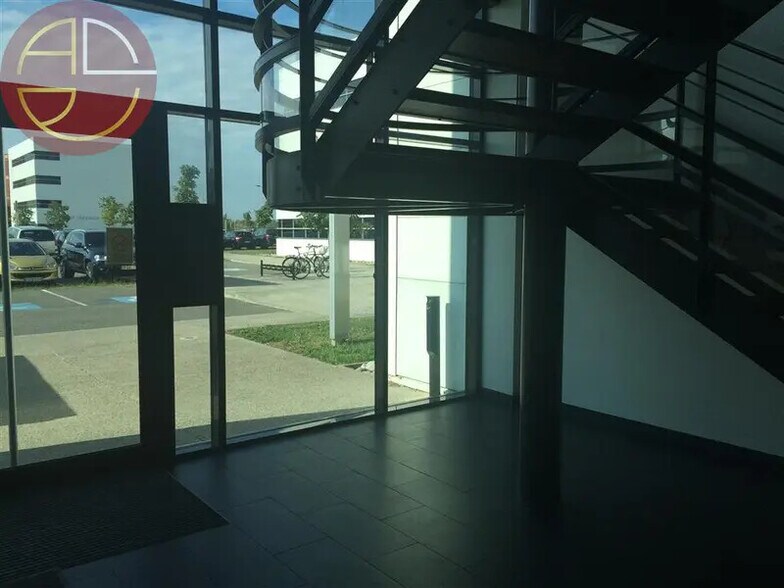 Bureau dans Colomiers à louer - Hall d’entrée – Image 2 sur 4
