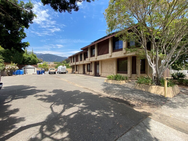 4420 Via Real, Carpinteria, CA à vendre - Photo de l’immeuble – Image 2 sur 19