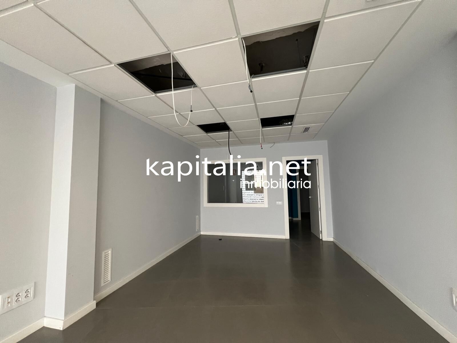 Local commercial dans Ontinyent, Valencia à louer Photo intérieure– Image 1 sur 7