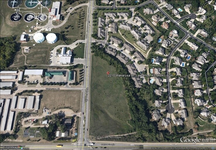 2240 Wakarusa Dr, Lawrence, KS à vendre - Photo de l’immeuble – Image 2 sur 3