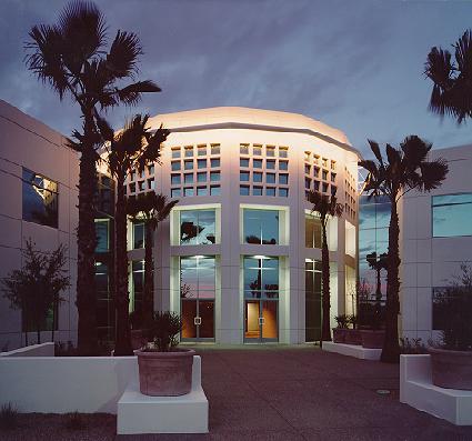 7670 W Lake Mead Blvd, Las Vegas, NV à louer - Photo de l’immeuble – Image 2 sur 3