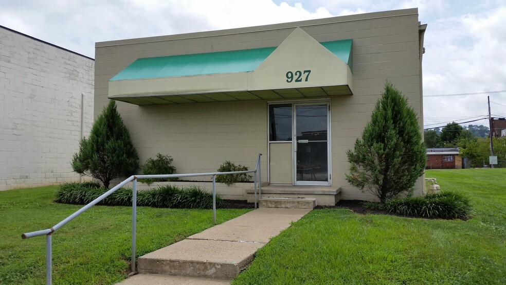 927 8th Ave, Huntington, WV à louer - Photo de l’immeuble – Image 1 sur 14