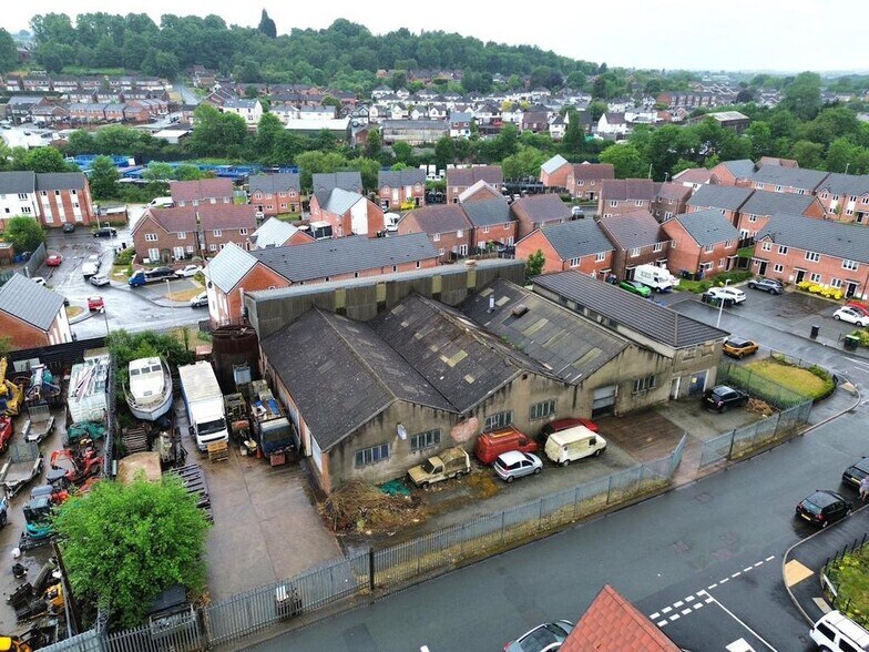 Woods Ln, Cradley Heath à vendre - Photo de l’immeuble – Image 3 sur 12