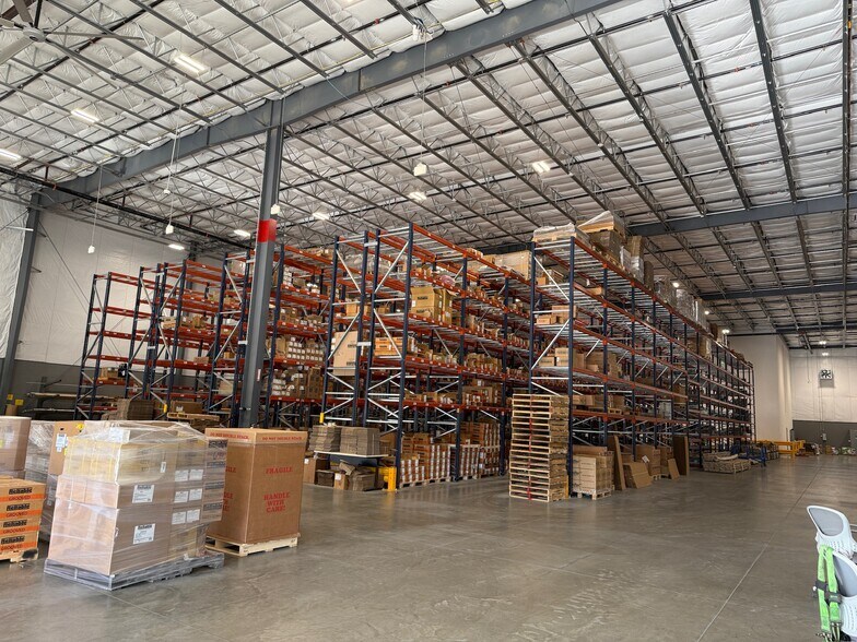 741 Hickory Industrial Dr, Old Hickory, TN à louer - Photo de l’immeuble – Image 3 sur 8