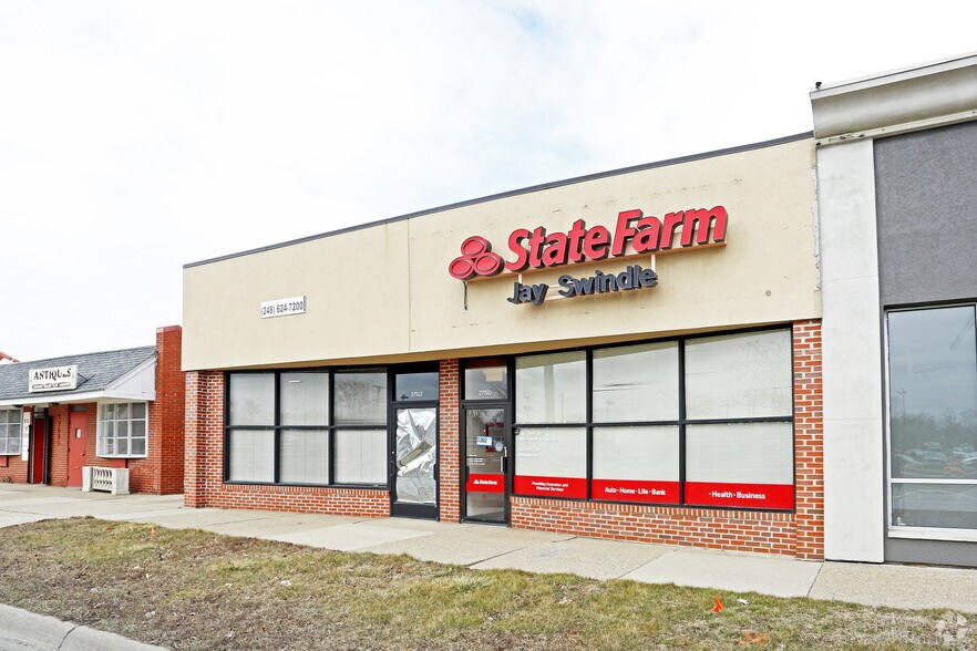 27510-27512 W 8 Mile Rd, Farmington Hills, MI à vendre - Photo de l’immeuble – Image 2 sur 4