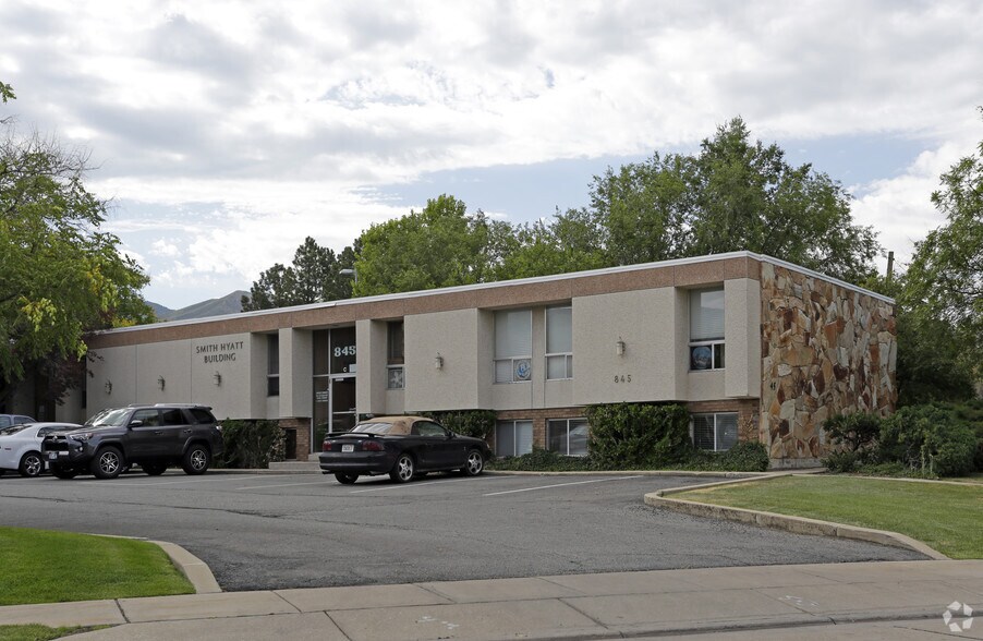 845 S Main St, Bountiful, UT à louer - Photo de l’immeuble – Image 3 sur 19