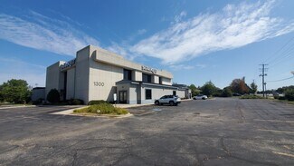 Plus de détails pour 1300 Irving Park Rd, Streamwood, IL - Local commercial à vendre
