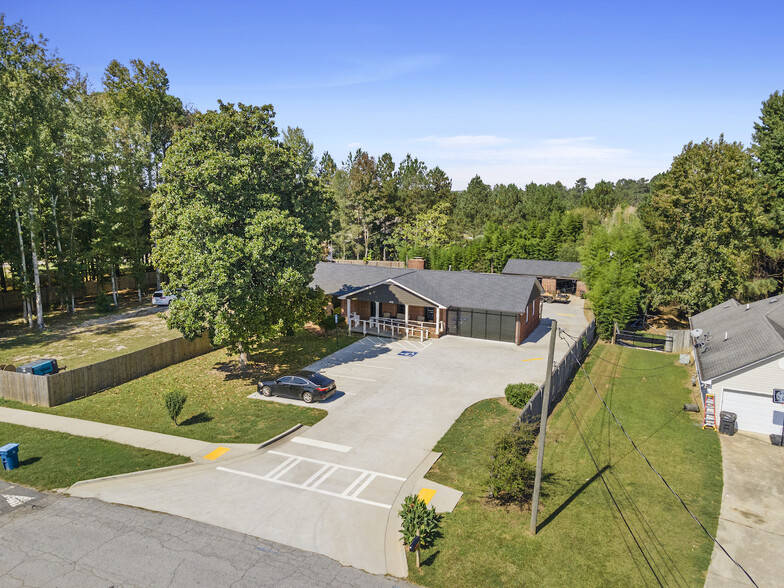 315 Skyland Dr, Loganville, GA à vendre - Photo de l’immeuble – Image 1 sur 37