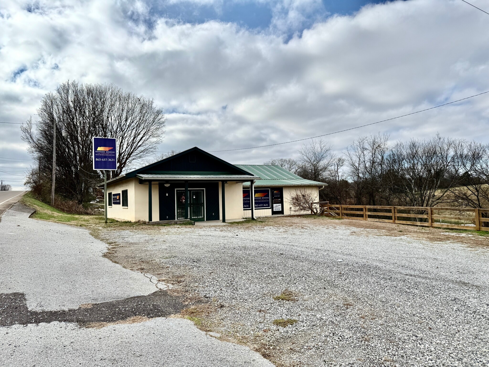 7488 E Lee Hwy, Lenoir City, TN à vendre Photo de l’immeuble– Image 1 sur 1