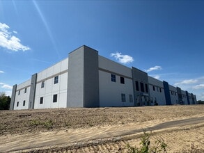 20340 Grassy Branch Rd, Westfield, IN à louer Photo de l’immeuble– Image 1 sur 2