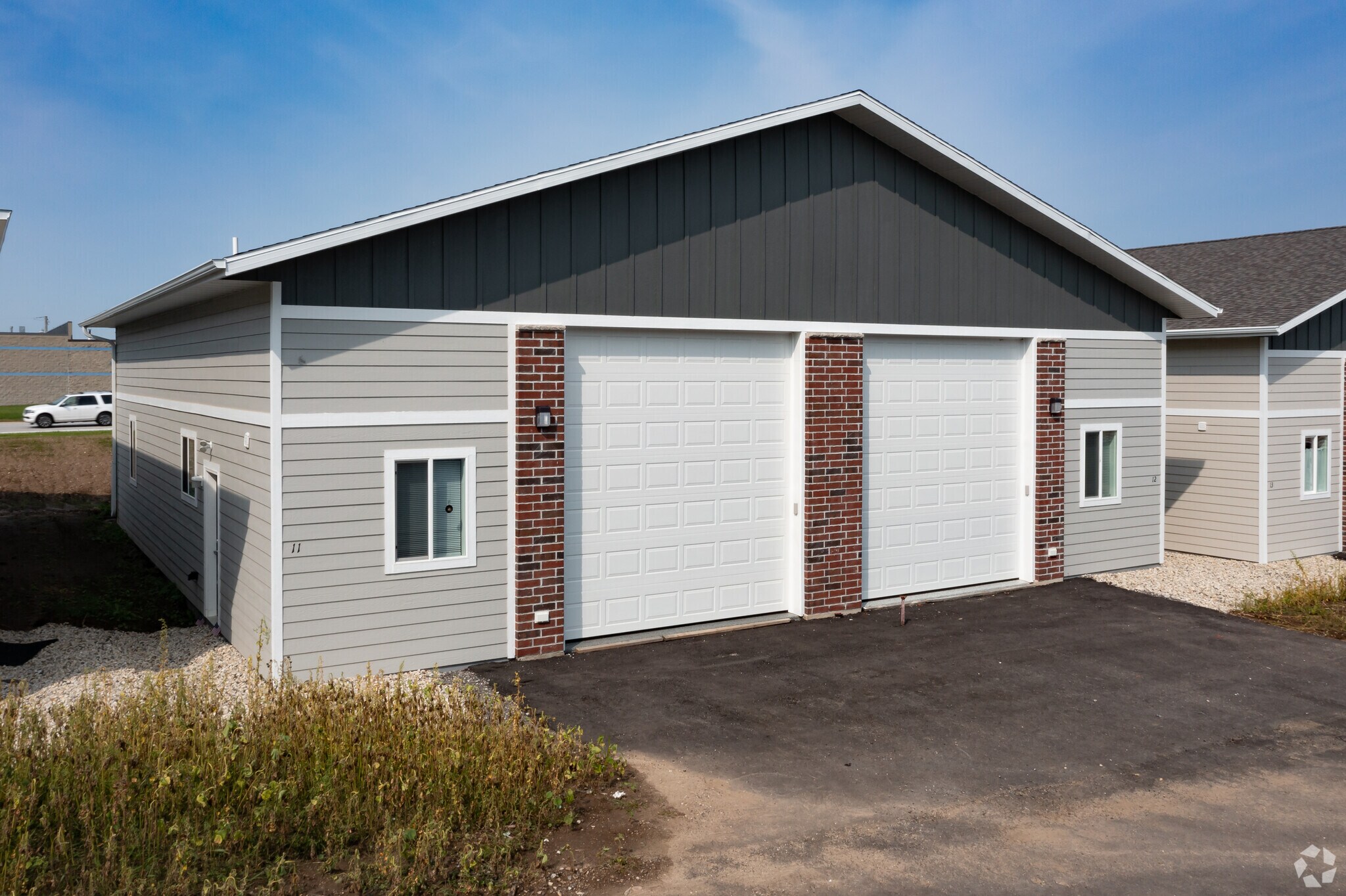 W239S3899 Big Bend Rd, Waukesha, WI à louer Photo de l’immeuble– Image 1 sur 5