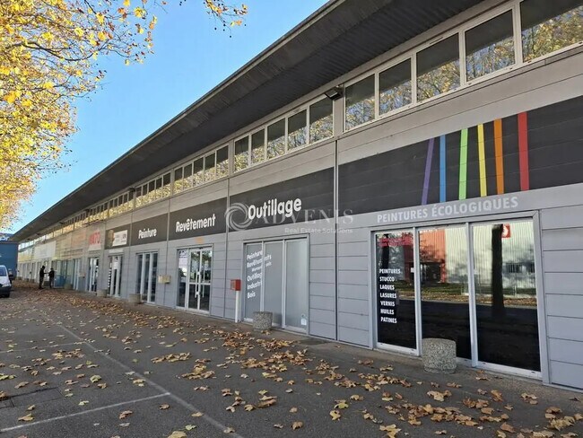 Plus de détails pour Local commercial à louer