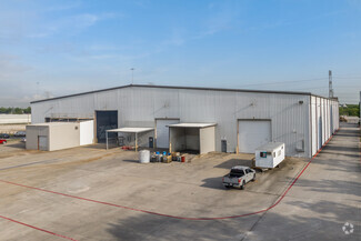 Plus de détails pour 2201 N Sam Houston Pky E, Houston, TX - Industriel/Logistique à louer