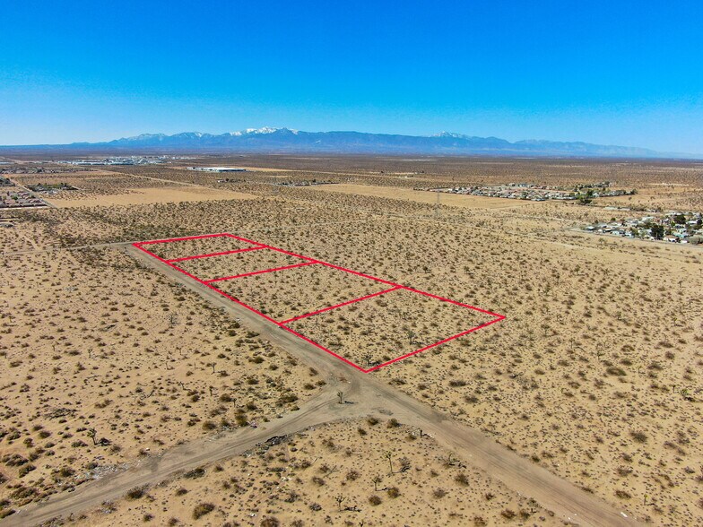 NW corner of Auburn & Stevens St ave, Adelanto, CA à vendre - Photo principale – Image 1 sur 6