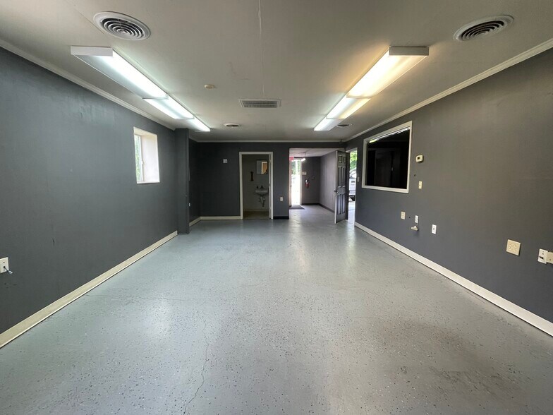 1225 Rail St, Greensboro, NC à louer - Photo de l’immeuble – Image 3 sur 9